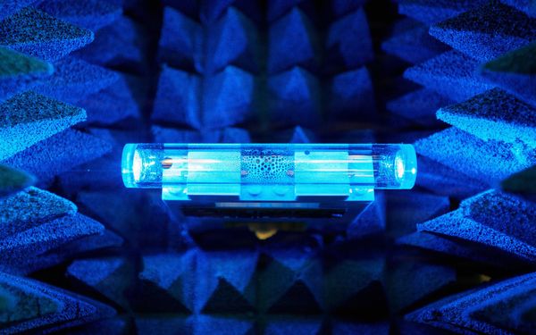 量子传感器实现3D无线电信号探测，尺寸仅为传统天线的零头