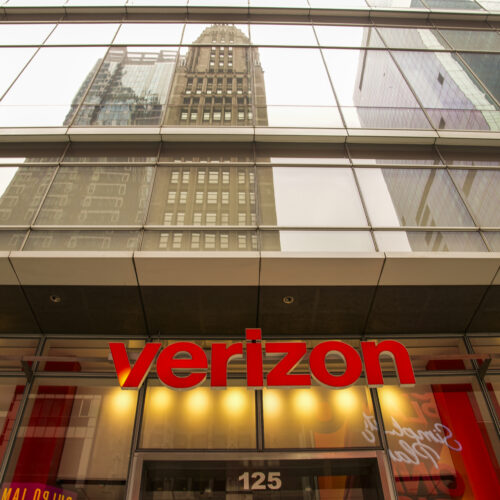 Verizon touts $1B dark fiber deal for Google data centers as first of many
