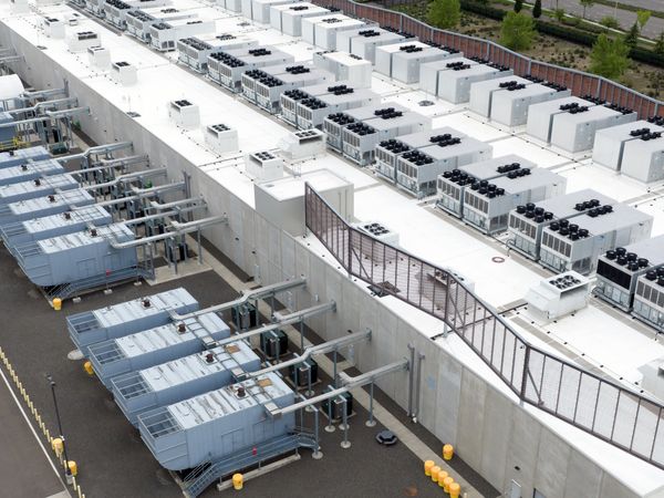 U.S. Pushes Grid Operators to Connect Data Centers Faster