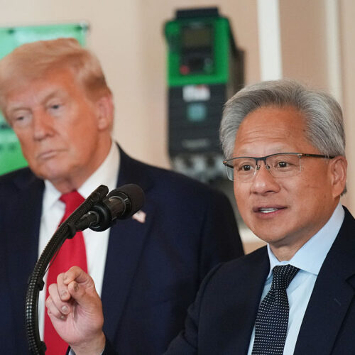英伟达豪掷1500亿美元押注台湾，特朗普的AI制造回流计划遭遇尴尬